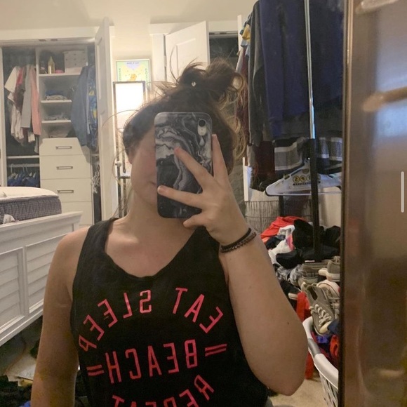 Pink “eat sleep beach repeat” tank - Picture 2 of 2